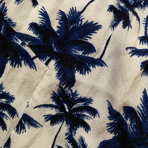 Shorts - Picture 3 of 3